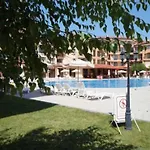 Апартаменты Family Near Beach, Pools & Star Dreams Complex