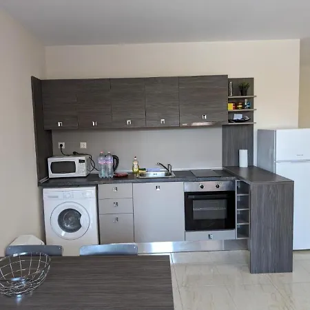Family Near Beach, Pools & Star Dreams Complex Апартаменты Свети-Влас