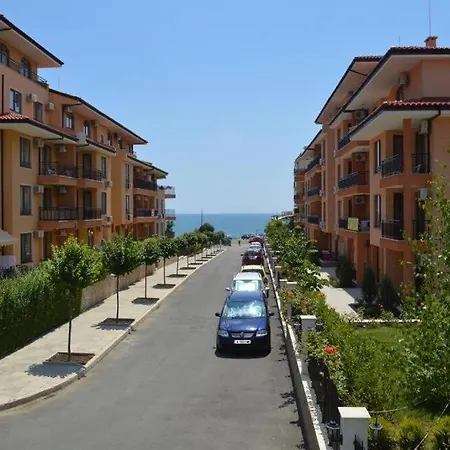 Apartment Family Near Beach, Pools & Star Dreams Complex *