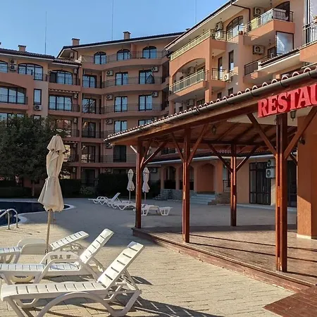 Family Near Beach, Pools & Star Dreams Complex Свети-Влас