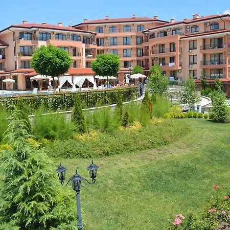 Апартаменты Family Near Beach, Pools & Star Dreams Complex *