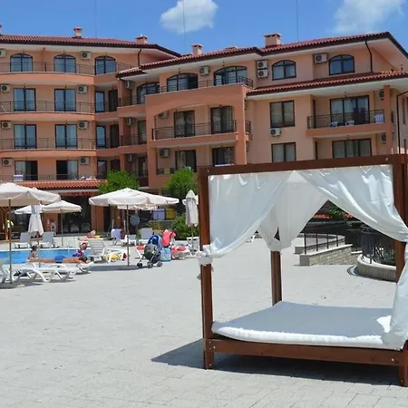 Family Near Beach, Pools & Star Dreams Complex Апартаменты Свети-Влас